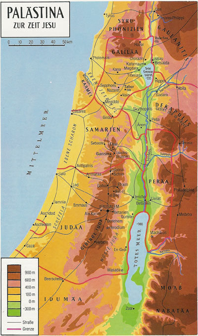 Karte von Pal&auml;stina zur Zeit Jesu, zeigt verschiedene Regionen wie Galil&auml;a, Samaria und Jud&auml;a mit markierten St&auml;dten wie Jerusalem, Bethlehem, und Nazareth. Die Farben kennzeichnen verschiedene H&ouml;henniveaus, und wichtige Routen sind als Linien dargestellt.