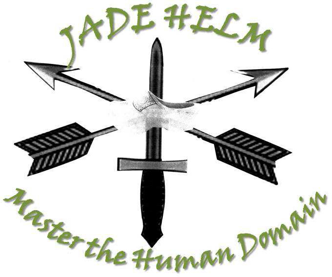 Grafik mit einem zentralen Schwert, umgeben von vier Pfeilen, die in verschiedene Richtungen zeigen. Das Wort "Jade Helm" in geschwungener grüner Schrift oben und der Slogan "Master the Human Domain" in grüner Schrift unten.