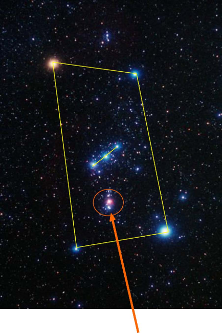 Ein Farbfoto des n&auml;chtlichen Sternenhimmels mit einer grafischen Darstellung eines speziellen Sternenarrangements innerhalb eines gelb umrandeten Rechtecks. Ein Pfeil zeigt auf einen bestimmten Stern innerhalb eines roten Kreises.