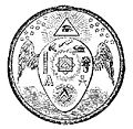 Historische Illustration eines kreisf&ouml;rmigen Symbols mit verschiedenen symbolischen Elementen innerhalb einer Grenze, die mit Sternbildern verziert ist. In der Mitte befindet sich ein ovales Emblem mit geometrischen Formen und flankierenden Figuren, umgeben von kleinen Kreisen, die weitere himmlische Symbole darstellen.